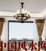 银川卧室镜面吊顶影响夫妻财运？